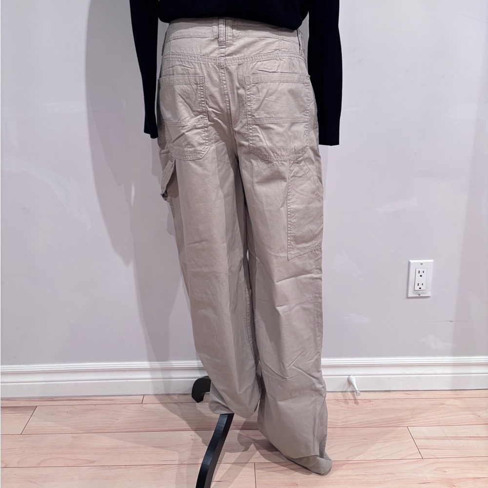 NWT Woman’s Beige Low Waisted Cargo Pants Size L with Pockets and Belt Loops - Picture 3 of 11